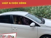 Cấm trẻ ngồi ghế trước ô tô: Đo chiều cao...