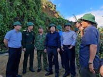 Video: Phó Thủ tướng yêu cầu tìm cách sớm...