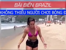 Người Brazil mê chơi bóng ở bãi biển