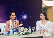 Hoa hậu H’Hen Nie tự tin nói thời trang mình quá tệ