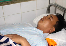 Khởi tố tội giết người với phó phòng ngân hàng hại cha, mẹ