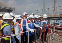 Chủ tịch UBND TP.HCM thị sát công trường metro số 1