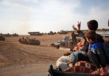 Bắt tay người Kurd và thỏa thuận 'cho không' chính phủ Syria