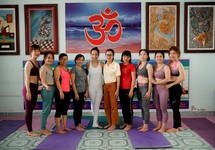 Lớp học yoga cho bệnh nhân tâm thần