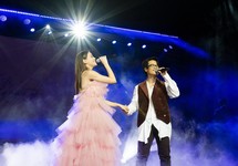 Hồ Ngọc Hà đi chân đất sánh đôi song ca cùng Hà Anh Tuấn