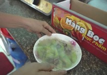 Mang bệnh vì sử dụng màng bọc thực phẩm sai cách