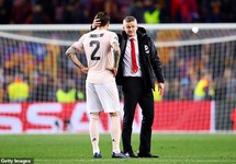 HLV Solskjaer thừa nhận đẳng cấp vượt trội của Barcelona