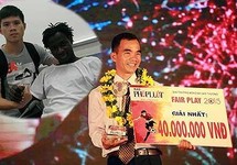 Cầu thủ nước ngoài đầu tiên đăng quang Fair Play bóng đá Việt