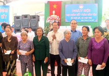 Bí thư Thành ủy TP.HCM dự ngày hội Đại đoàn kết tại Bến Tre