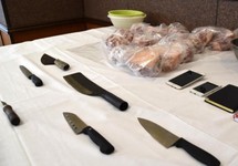 Nhật bắt 4 người Việt nghi mổ heo tại nhà
