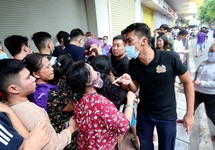 Sốt vé cực cao trên sân Hàng Đẫy
