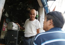 Người đàn ông hồi sinh những thiết bị cũ ở Sài Gòn