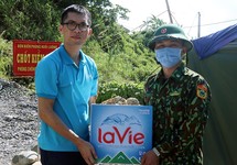 La Vie tặng Đà Nẵng 100.000 lít nước khoáng mùa dịch COVID-19