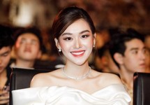 Á hậu Tường San lên xe hoa ở tuổi 20