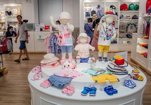 Bất ngờ quần áo, giày trẻ em Nhật  giá 40 triệu đồng