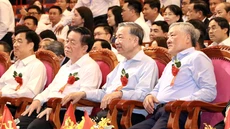 Tổng Bí thư Tô Lâm dự chương trình nghệ thuật 'Đảng trong mùa xuân đại thắng' tại Đà Nẵng