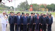 Lãnh đạo Đảng, Nhà nước vào Lăng viếng Chủ tịch Hồ Chí Minh nhân 95 năm ngày thành lập Đảng
