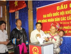 Clip Bầu cử sớm ở biên giới Nghệ An