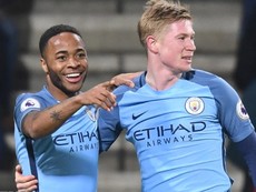 Sterling tỏa sáng, Man City lên ngôi nhì bảng