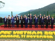 Các lãnh đạo APEC chụp ảnh kỷ niệm