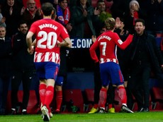 Griezmann ghi 4 bàn, Atletico gây áp lực lên Barca