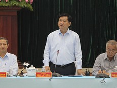Video: Bí thư Thăng đề nghị cách chức trưởng Phòng TN&MT Hóc Môn