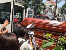 Người nhà đưa thi thể 2 'hiệp sĩ' về quê mai táng