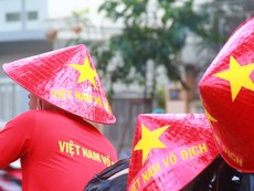 Cổ động viên TP.HCM dự đoán trước trận Việt Nam - Philippines