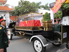 Linh cữu Đại tướng Lê Đức Anh về đến nghĩa trang TP.HCM