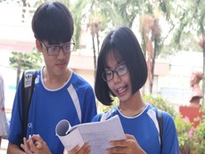 Thí sinh hớn hở vì đề thi Ngoại ngữ dễ
