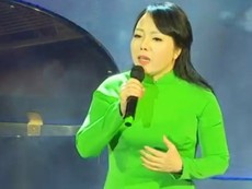 Clip: Bộ trưởng Y tế hát mừng ngày Thầy thuốc Việt Nam