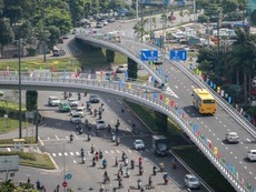 Cổng sân bay Tân Sơn Nhất thông thoáng khi có cầu vượt