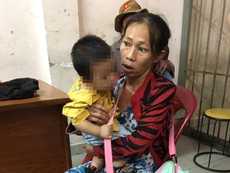 Người mẹ ẵm con ăn xin ở phố Tây dương tính với ma túy
