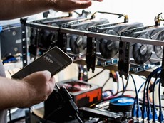 Bộ Tài chính đề xuất cấm nhập máy đào bitcoin
