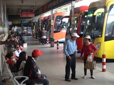 Hành khách mong được về quê ăn Tết an toàn