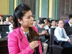 Clip: Hai câu hỏi của bà Thảo đối với ông Vũ tại tòa