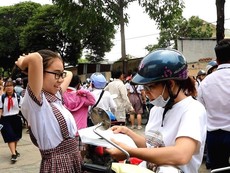 Tuyển sinh lớp 10: Học sinh rạng rỡ sau bài thi môn Văn