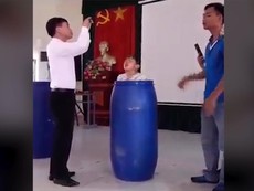 Video: Cách dạy lấy hơi khi ở dưới nước có một không hai