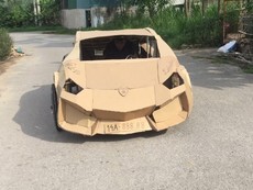 Cận cảnh quá trình lắp ráp siêu xe Lamborghini bằng bìa carton