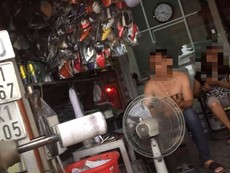 Video: Điểm làm biển số giả cạnh trụ sở công an