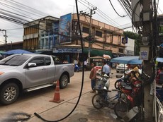 Sống sót sau khi bị dây điện 22.000 V rơi trúng