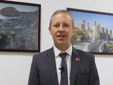 Đại sứ Gareth Ward gửi thông điệp vụ 39 thi thể ở Anh