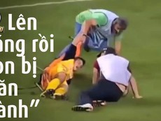 Video cầu thủ lên cáng vẫn bị cho 'ăn hành'