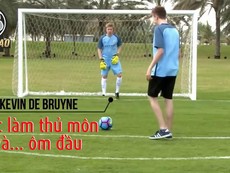 Kevin De Bruyne 'ăn đòn' khi làm thủ môn