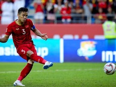 Kiểu sút 11 m 'nhảy chân sáo' giống Quế Ngọc Hải vào tốp 11