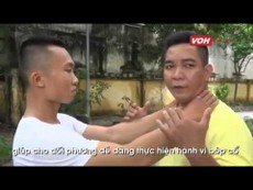 Xử lý tình huống khi bị bóp cổ