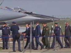Video: Ông Putin thị sát chiến đấu cơ gắn tên lửa siêu thanh