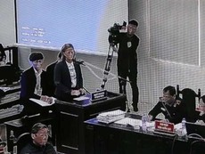 Clip: Vợ ông Phạm Nhật Vũ phát biểu tại tòa