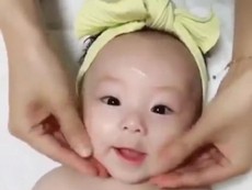 Mẹ ơi đến giờ làm đẹp của con rồi