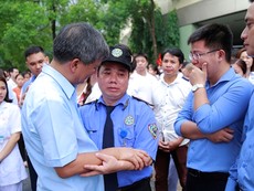 GS Nguyễn Anh Trí nghỉ hưu, nhân viên bệnh viện nói gì?
